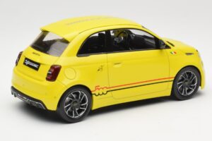 Abarth 500e Sárga IXO 1:18 MCG18498 Fém – 2. kép a 6-ből