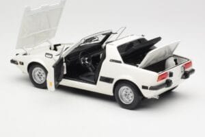 Fiat X1/9 Fehér Minichamps 1:18 100121685 Fém – 5. kép a 8-ből
