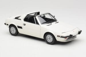 Fiat X1/9 Fehér Minichamps 1:18 100121685 Fém – 6. kép a 8-ből