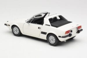 Fiat X1/9 Fehér Minichamps 1:18 100121685 Fém – 7. kép a 8-ből