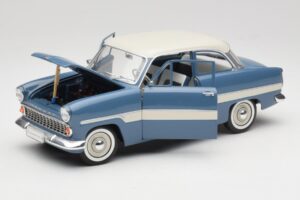 Ford Taunus 12M P2 Kék Csíkok Revell 1:18 08880-M1 Fém – 2. kép a 8-ből