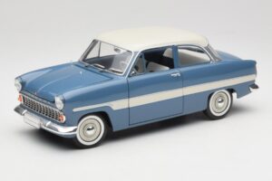 Ford Taunus 12M P2 Kék Csíkok Revell 1:18 08880-M1 Fém