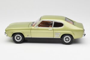 Ford Capri Mk1 Világoszöld Metál Minichamps 1:18 18008900 Fém – 4. kép a 8-ből