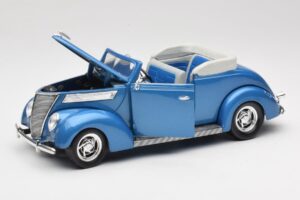 Ford Kabrió Kék Road Signature 1:18 92238 Fém – 2. kép a 8-ből