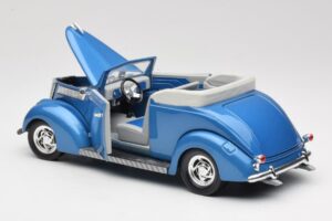 Ford Kabrió Kék Road Signature 1:18 92238 Fém – 5. kép a 8-ből