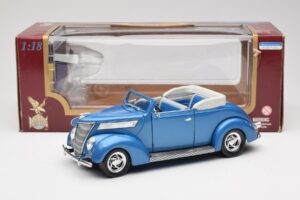 Ford Kabrió Kék Road Signature 1:18 92238 Fém – 8. kép a 8-ből