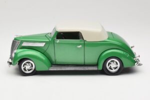 Ford Kabrió Zöld Road Signature 1:18 92239 Fém – 4. kép a 8-ből