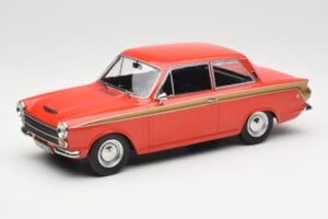 Ford Cortina Lotus Red & Gold Stripe MCG 1:18 MCG18532 Fém