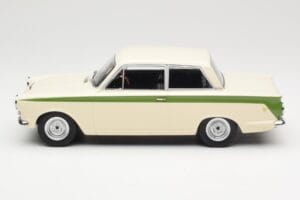 Ford Cortina Lotus White & Green Stripe MCG 1:18 MCG18434 Fém – 3. kép a 6-ből