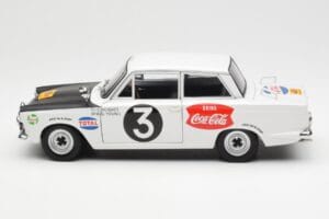 Ford Cortina Mk1 #3 P. Hughes / B. Young African Safari Rally 1964 AUTOart 1:18 86428 Fém – 4. kép a 8-ből