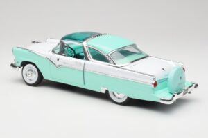 Ford Crown Victoria Seafoam Zöld & Fehér Road Legends 1:18 92138 Fém – 6. kép a 7-ből