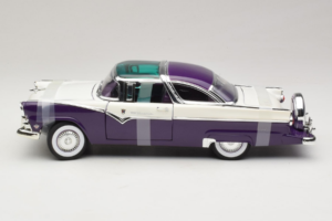 Ford Crown Victoria Fehér Lila Road Signature 1:18 92138-P1 Fém – 3. kép a 6-ből