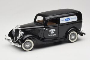 Ford Delivery Truck Ford Parts Fekete Solido 1:18 8417 Fém