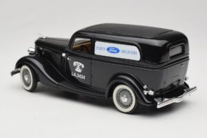 Ford Delivery Truck Ford Parts Fekete Solido 1:18 8417 Fém – 7. kép a 8-ből