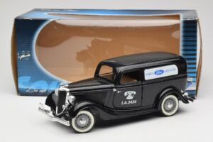 Ford Delivery Truck Ford Parts Fekete Solido 1:18 8417 Fém – 8. kép a 8-ből