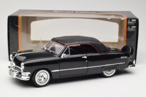 Ford Deluxe Kabrió Fekete Maisto 1:18 31681 Fém – 8. kép a 8-ből