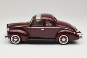 Ford Deluxe Coupe Sötétpiros ERTL 1:18 7936 Fém – 4. kép a 7-ből