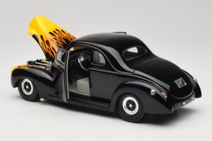 Ford Deluxe Hot Rod Fekete Universal Hobbies 1:18 6002 Fém – 5. kép a 8-ből
