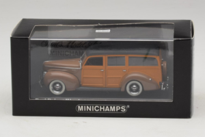 Ford DeLuxe Woody Station Wagon Barna Minichamps 1:43 400082111 Fém – 4. kép a 4-ből