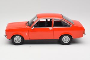 Ford Escort Mk2 Signal Orange Minichamps 1:18 150084100 Fém – 4. kép a 8-ből