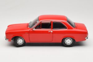 Ford Escort Mk1 Street Piros Minichamps 1:18 100081001 Fém – 4. kép a 8-ből