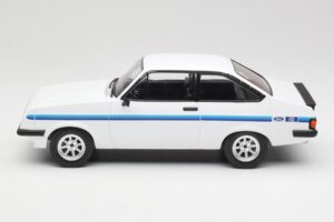 Ford Escort Mk2 RS 2000 Fehér MCG 1:18 MCG18439 Fém – 3. kép a 6-ből