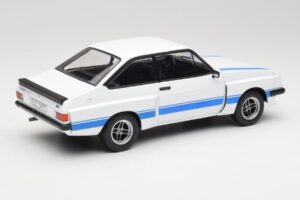 Ford Escort Mk2 RS 2000 X-Pack Diamond Fehér & Kék Stripe MCG 1:18 MCG18350 Fém – 2. kép a 6-ből
