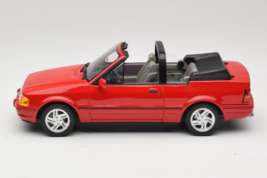 Ford Escort Mk4 XR3i Kabrió Flamenco Red Otto 1:18 OT1254 Gyanta – 3. kép a 6-ből