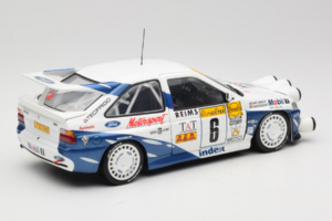 Ford Escort RS Cosworth Mobil 1 #6 F. Delecour / D. Grataloup Rally Monte Carlo Night Version Winner 1994 UT Models 1:18 3945 – 3. kép a 8-ből