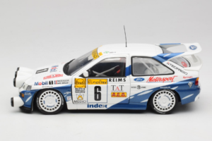Ford Escort RS Cosworth Mobil 1 #6 F. Delecour / D. Grataloup Rally Monte Carlo Night Version Winner 1994 UT Models 1:18 3945 – 4. kép a 8-ből