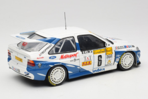 Ford Escort RS Cosworth Mobil 1 #6 F. Delecour / D. Grataloup Rally Monte Carlo Winner 1994 UT Models 1:18 180948106 Fém – 3. kép a 8-ből