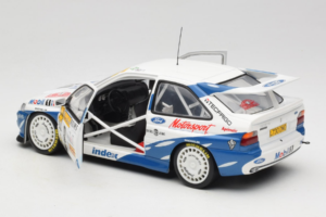 Ford Escort RS Cosworth Mobil 1 #6 F. Delecour / D. Grataloup Rally Monte Carlo Winner 1994 UT Models 1:18 180948106 Fém – 5. kép a 8-ből