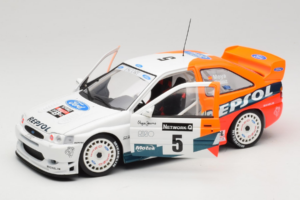 Ford Escort RS Cosworth Repsol #5 C. Sainz / L. Moya RAC Rally 1997 UT Models 1:18 39750 Fém – 2. kép a 8-ből