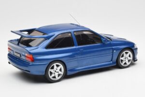 Ford Escort RS Cosworth Kék IXO 1:18 18CMC180 Fém – 2. kép a 6-ből