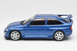 Ford Escort RS Cosworth Kék IXO 1:18 18CMC180 Fém – 3. kép a 6-ből