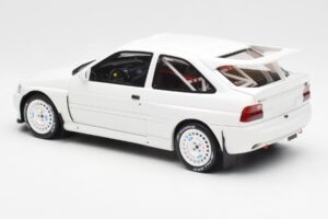 Ford Escort RS Cosworth Group A Fehér Otto 1:18 OT1025 Gyanta – 5. kép a 6-ből