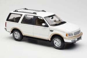 Ford Expedition Eddie Bauer Fehér UT Models 1:18 22712 Fém – 6. kép a 8-ből