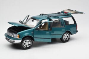 Ford Expedition XLT Zöld Metálfényű UT Models 1:18 22717 Fém – 2. kép a 8-ből