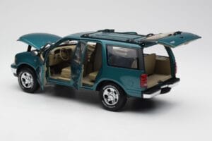 Ford Expedition XLT Zöld Metálfényű UT Models 1:18 22717 Fém – 5. kép a 8-ből