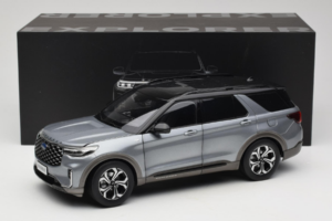 Ford Explorer Szürke OEM 1:18 FORD2020 Fém – 8. kép a 8-ből