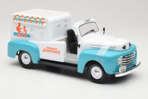 Ford F-1 Howard Johnson's Ice Cream Road Signature 1:18 92229 Fém – 4. kép a 6-ből