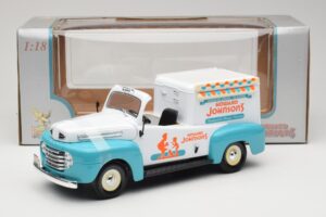 Ford F-1 Howard Johnson's Ice Cream Road Signature 1:18 92229 Fém – 6. kép a 6-ből