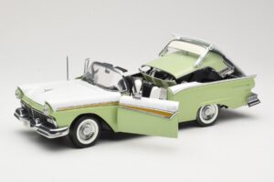 Ford Fairlane Skyliner Zöld & Fehér Sun Star 1:18 FORD003 Fém – 2. kép a 9-ből