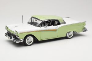 Ford Fairlane Skyliner Zöld & Fehér Sun Star 1:18 FORD003 Fém – 3. kép a 9-ből