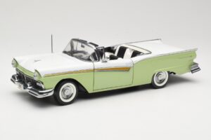 Ford Fairlane Skyliner Zöld & Fehér Sun Star 1:18 FORD003 Fém