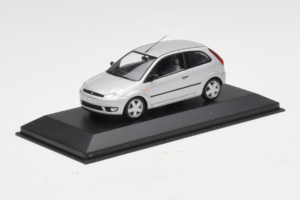Ford Fiesta Mk5 2-Door Ezüst Minichamps 1:43 FIESTA003 Fém – 2. kép a 4-ből