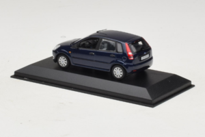 Ford Fiesta Mk5 4-Door Sötétkék Minichamps 1:43 FIESTA001 Fém – 3. kép a 4-ből
