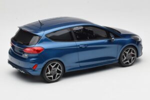 Ford Fiesta Mk8 ST Kék DNA 1:18 DNA000092 Gyanta – 2. kép a 6-ből