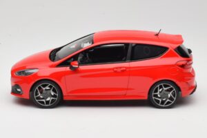 Ford Fiesta Mk8 ST Piros DNA 1:18 DNA000093 Gyanta – 3. kép a 6-ből