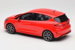 Ford Fiesta Mk8 ST Piros DNA 1:18 DNA000093 Gyanta – 5. kép a 6-ből